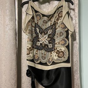 Blouse. Tie at the waist. Silk material